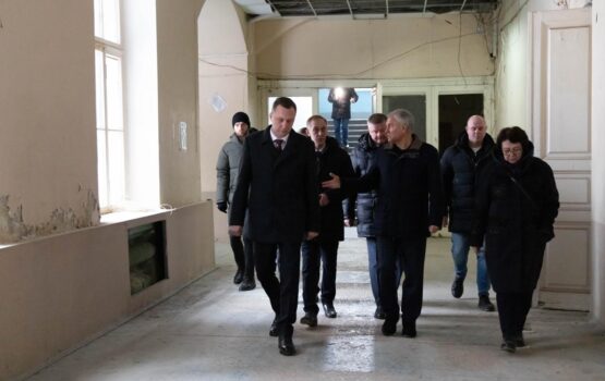 Здание бывшего авиационного техникума находится в тяжелейшем состоянии