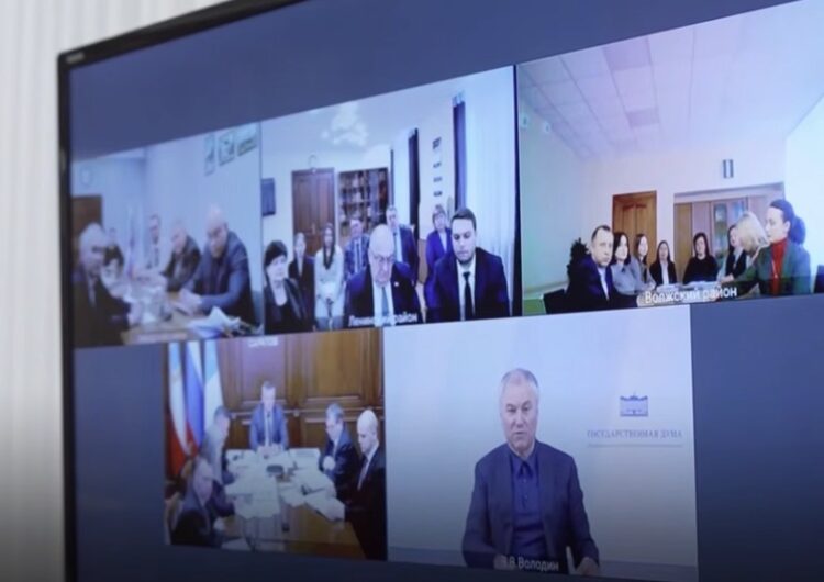 О решениях по строительству в Саратове пристроек к школам