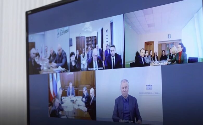 О решениях по строительству в Саратове пристроек к школам