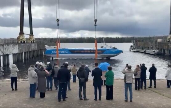 Валдай «САРАТОВ – ПОЛИТРУК КЛОЧКОВ» спустили на воду