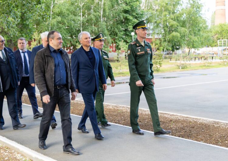 Володин: в августе в артиллерийском училище будет сдан современный спорткомплекс
