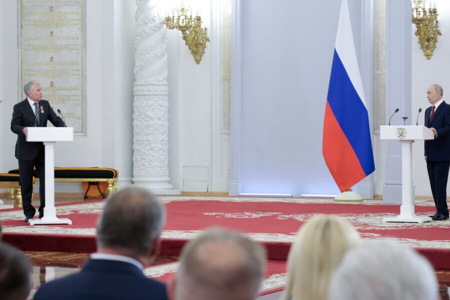 Владимир Путин наградил Вячеслава Володина орденом «За доблестный труд»