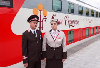Открытый конкорс, северный вестибюль и новый двухэтажный поезд «Огни Саратова»